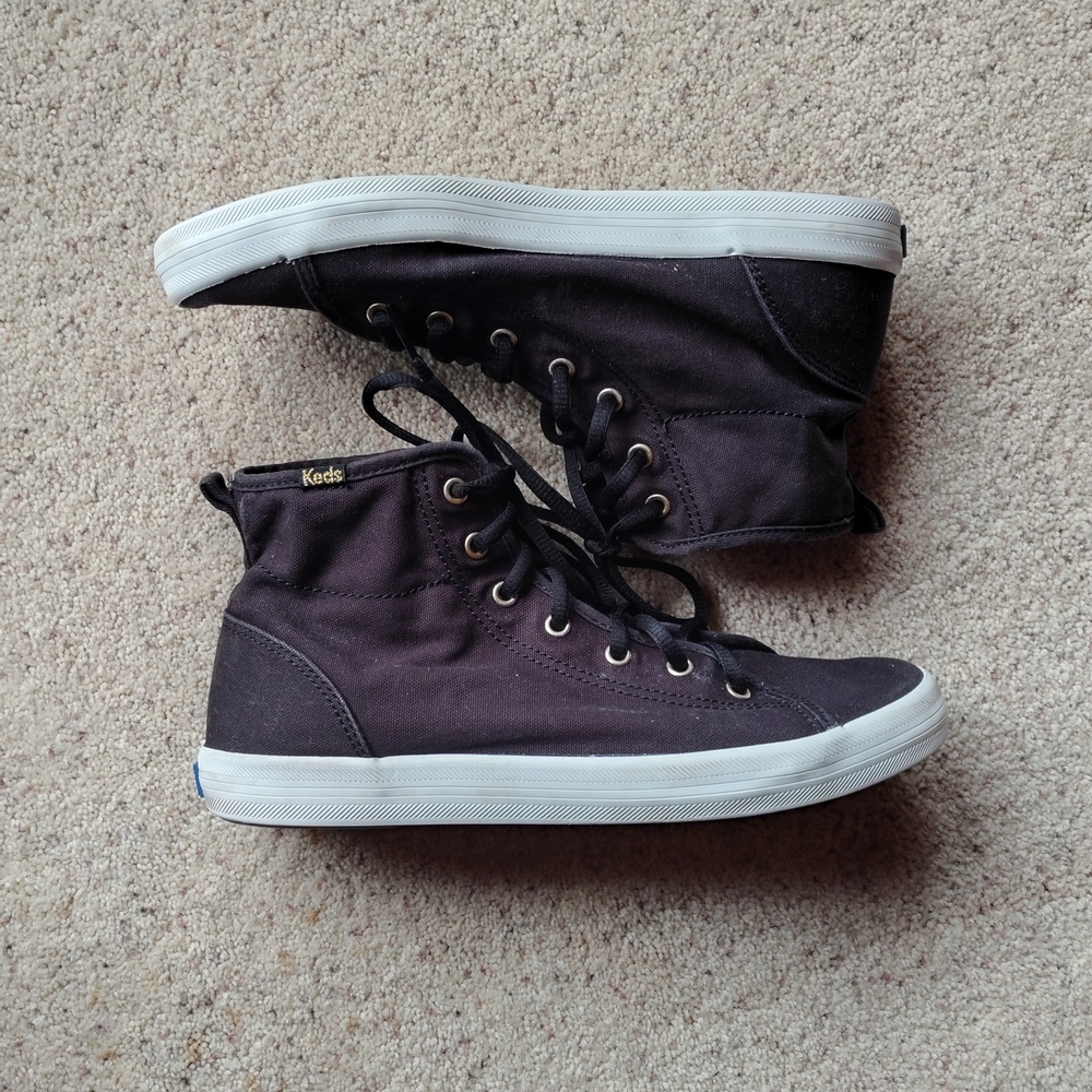 Keds Size 8 1/2 Black Canvas High Tops With Floral Lining And Gold Accents